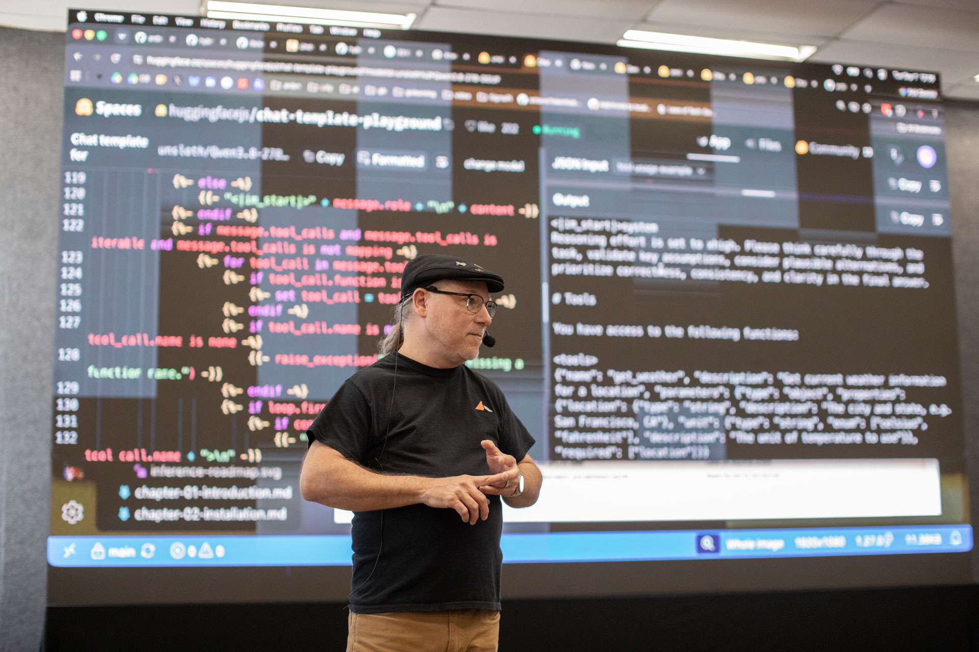 GopherCon LATAM 2026 — Bill Kennedy explaining chat templates in the Hugging Face playground.